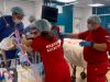 Трехлетнюю девочку, упавшую с четвертого этажа в Уфе, доставят в клинику Москвы