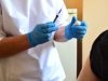 В Роспотребнадзоре объяснили, почему вакцина против гриппа меняется каждый год