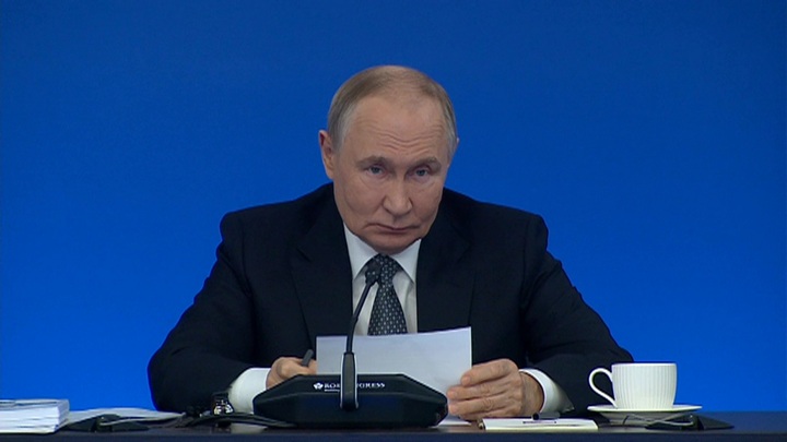 Путин поручил разработать стратегию развития спортивной медицины