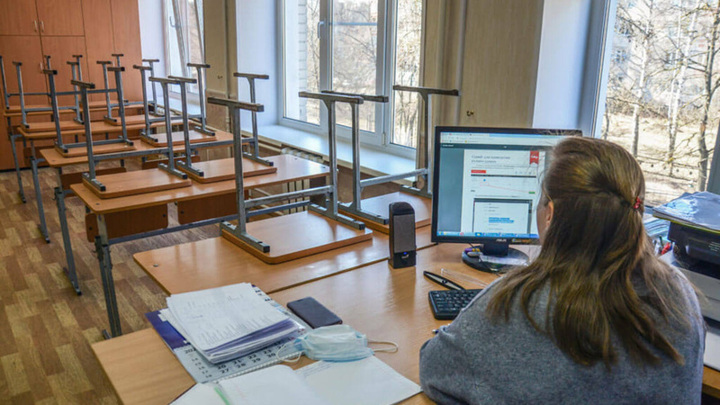 Школы 11 муниципалитетов Тюменской области перевели в онлайн-формат из-за ОРВИ