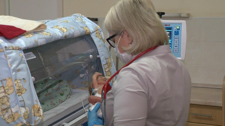 В Петербурге для спасения недоношенных детей используют специнкубаторы