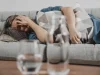 Гастроэнтеролог Невес подсказала действенные способы облегчить похмелье