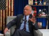Глава Минздрава США: я не боюсь микробов, так как раньше нюхал кокаин с унитазов