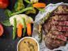 Диетолог Соломатина рассказала, какие продукты можно есть на ночь