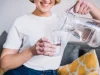 Врач Мельникова объяснила, почему нельзя запивать еду ледяной водой
