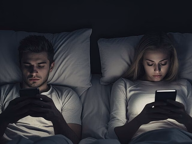 Социолог Зубец допустил связь между появлением iPhone и падением рождаемости в мире