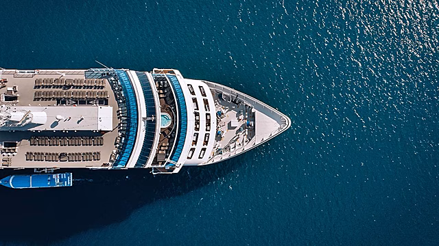 Лайнер с хантавирусом MV Hondius покинул Роттердам и отправился на Шпицберген