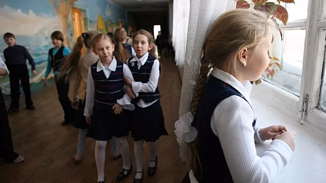 В российских школах оценят психологический климат