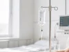 Капельница от похмелья: медицинская детоксикация как способ быстрого восстановления