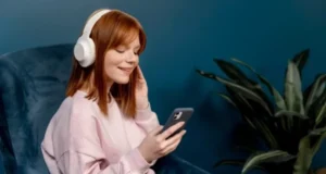 Учёные определили жанр музыки, снижающий стресс лучше звуков дождя